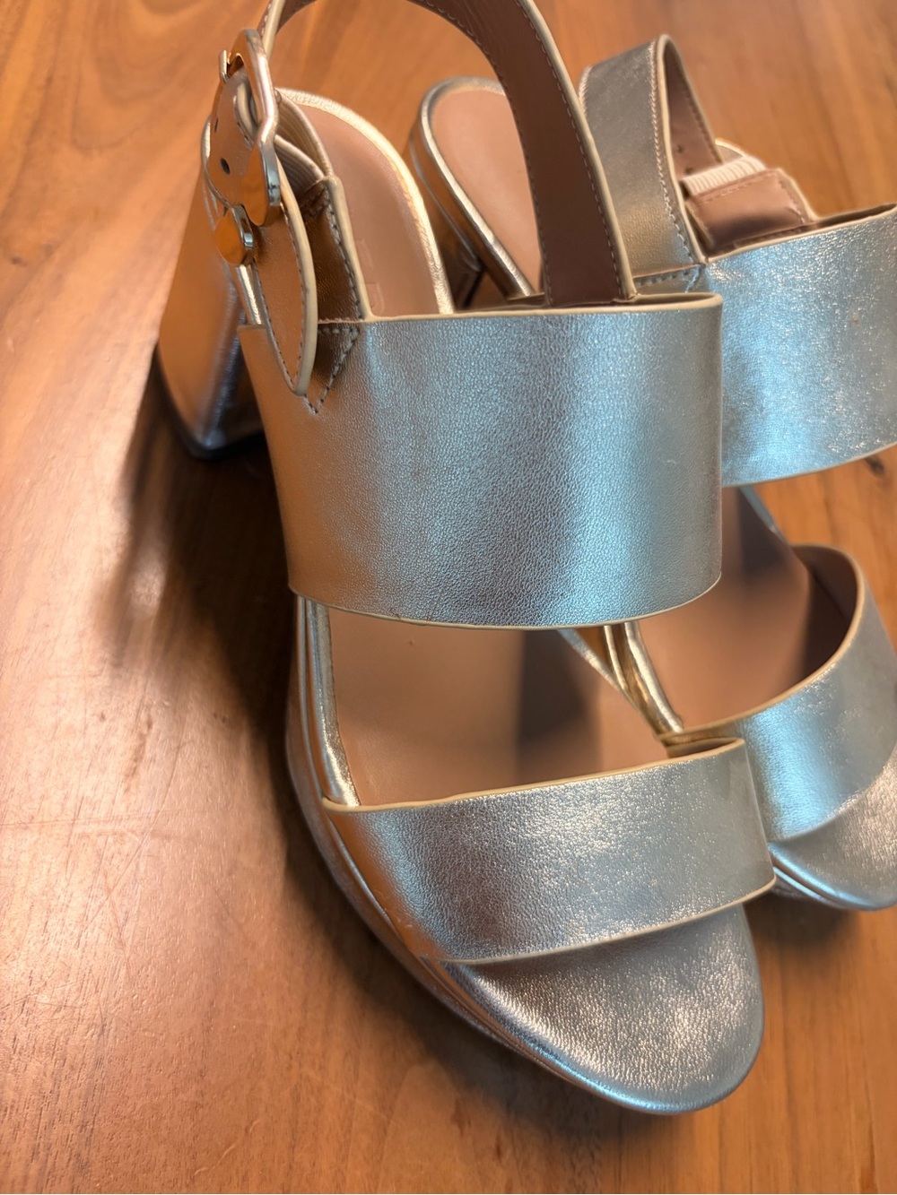 Aerosole | Comfortable Women's Platform Sandal in Gold Metallic - Picture 3 of 4